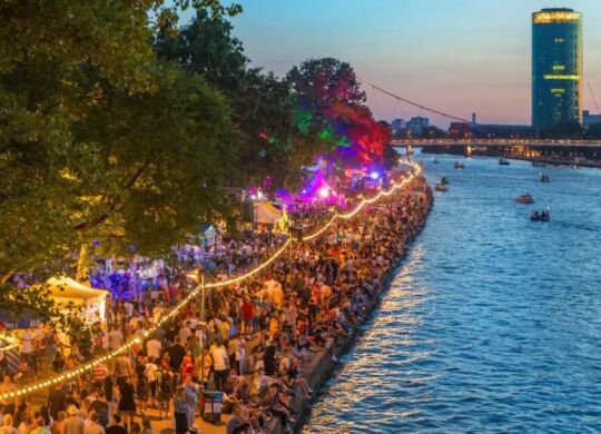 2,5 Millionen Besucher werden beim Museumsuferfest am Frankfurter Mainufer erwartet. Foto: #visitfrankfurt, Holger Ullmann